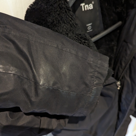 TNA Summit Parka in size small EUC ** free hat with purchase! ** - Picture 3 of 10